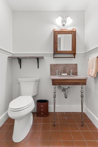 19-21 Downfall Rd, Newbury, MA 01922