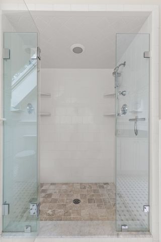19-21 Downfall Rd, Newbury, MA 01922