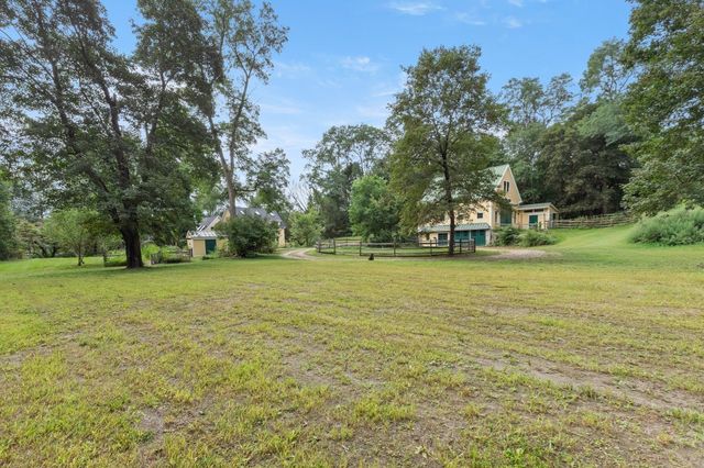 19-21 Downfall Rd, Newbury, MA 01922