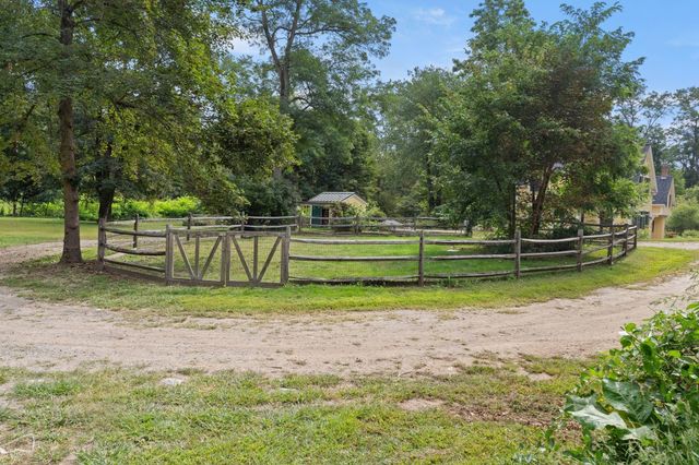 19-21 Downfall Rd, Newbury, MA 01922