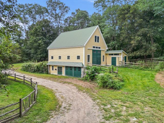 19-21 Downfall Rd, Newbury, MA 01922