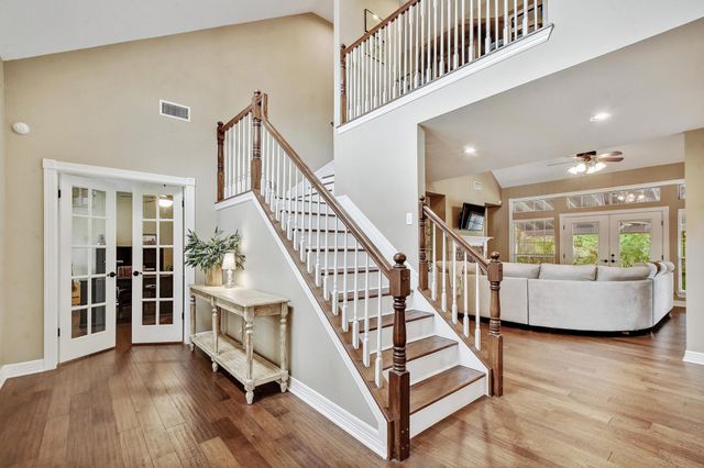 63 Hunters Point Drive DR, New Braunfels, TX 78132