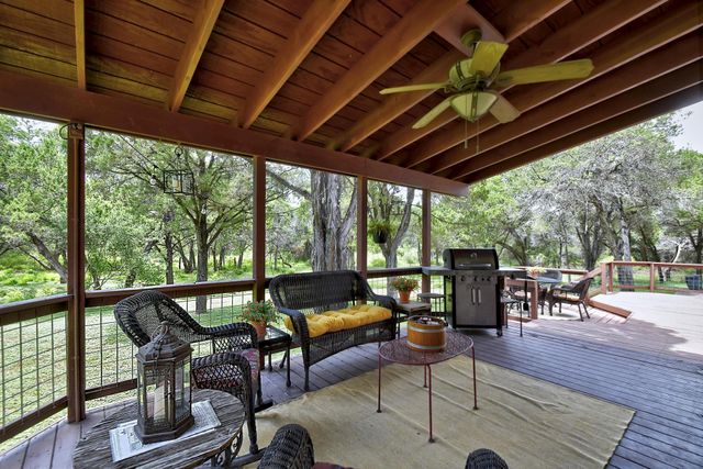 63 Hunters Point Drive DR, New Braunfels, TX 78132