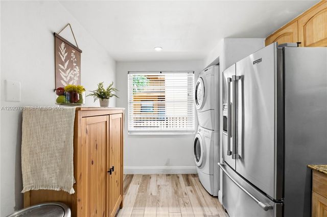 430 Commodore Dr 213, Plantation, FL 33325
