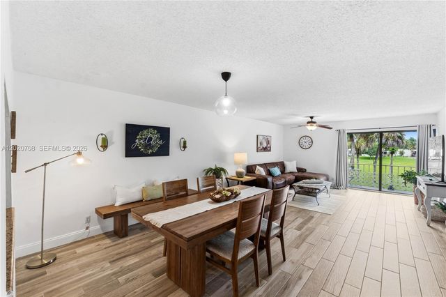 430 Commodore Dr 213, Plantation, FL 33325