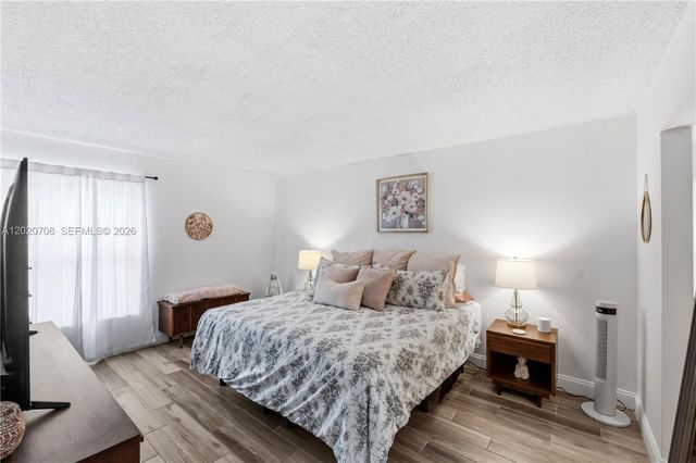 430 Commodore Dr 213, Plantation, FL 33325
