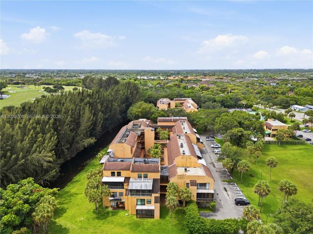 430 Commodore Dr 213, Plantation, FL 33325