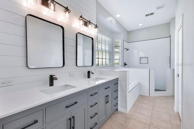 250 RIVER OAKS LANDING COURT 530, Debary, FL 32713