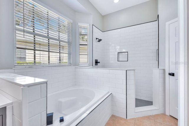 250 RIVER OAKS LANDING COURT 530, Debary, FL 32713