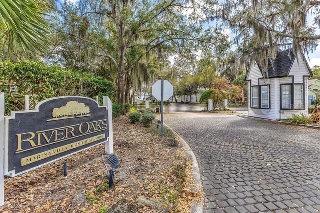 250 RIVER OAKS LANDING COURT 530, Debary, FL 32713