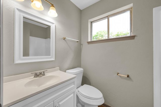 7 Ollerton Drive, Conroe, TX 77303