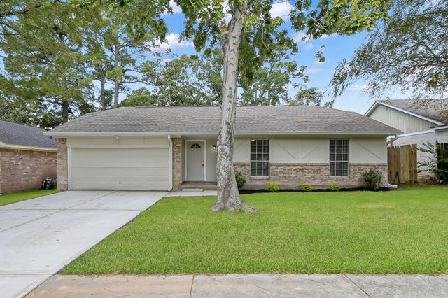 7 Ollerton Drive, Conroe, TX 77303