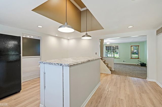 20550 Vermander Avenue, Clinton Twp, MI 48035