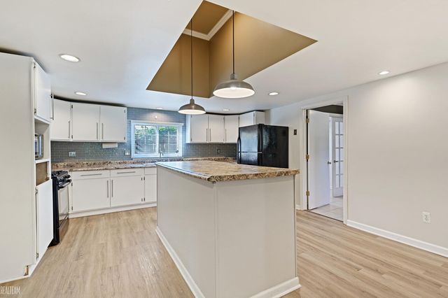 20550 Vermander Avenue, Clinton Twp, MI 48035