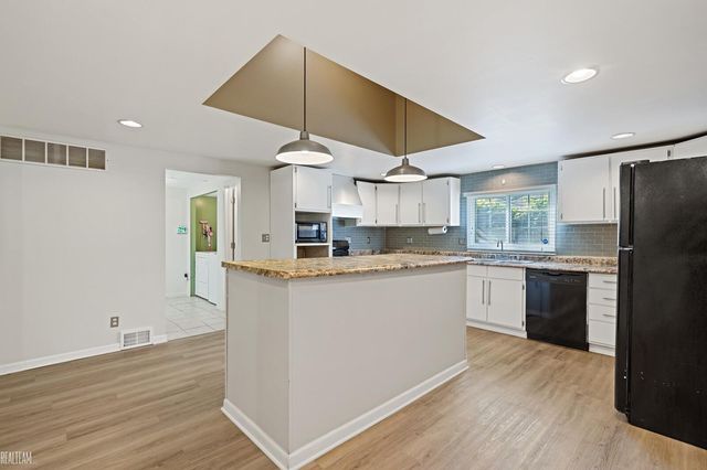 20550 Vermander Avenue, Clinton Twp, MI 48035