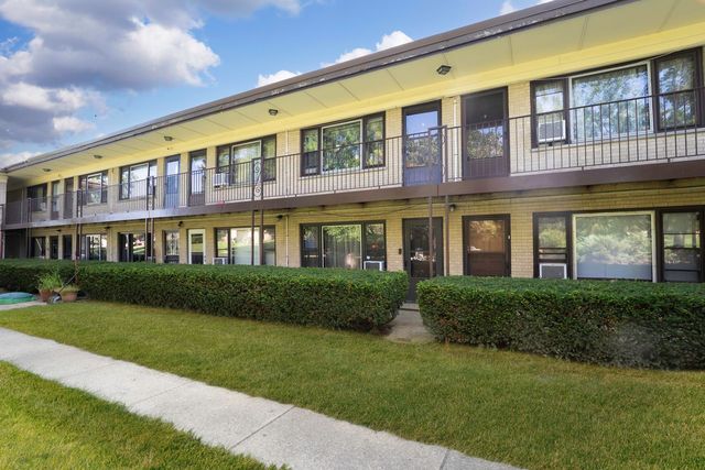 23 King Arthur Court 6, Northlake, IL 60164