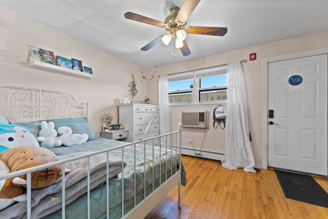 23 King Arthur Court 6, Northlake, IL 60164