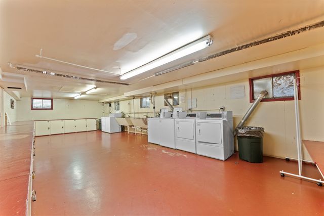 23 King Arthur Court 6, Northlake, IL 60164