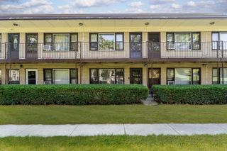 23 King Arthur Court 6, Northlake, IL 60164