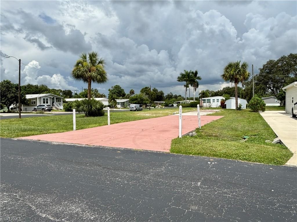 27341 Valois DR, BONITA SPRINGS, FL 34135 — photo 2