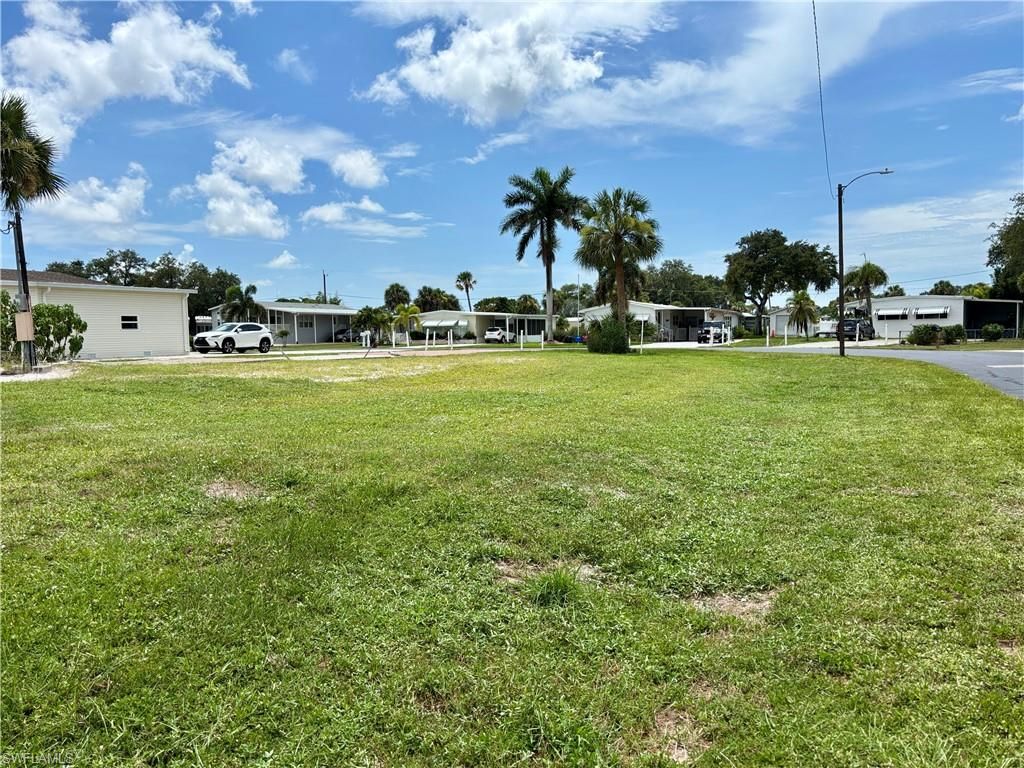 27341 Valois DR, BONITA SPRINGS, FL 34135 — photo 4