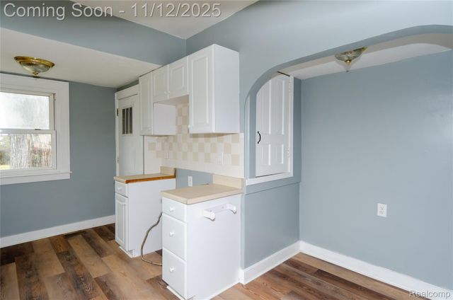 577 Peacock Avenue, Pontiac, MI 48340