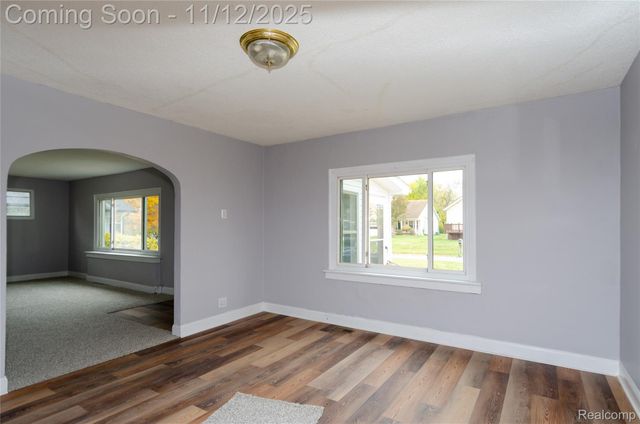 577 Peacock Avenue, Pontiac, MI 48340