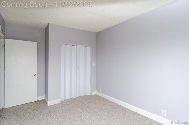 577 Peacock Avenue, Pontiac, MI 48340