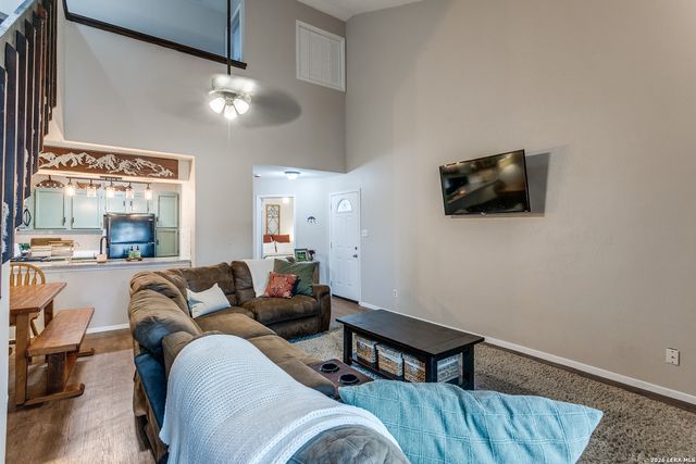 10527 Perrin Beitel Rd Apt C205, San Antonio, TX 78217