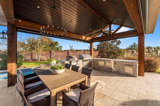 2203 Flameleaf Court, Conroe, TX 77384