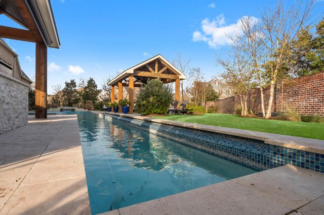 2203 Flameleaf Court, Conroe, TX 77384