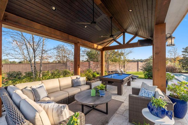 2203 Flameleaf Court, Conroe, TX 77384