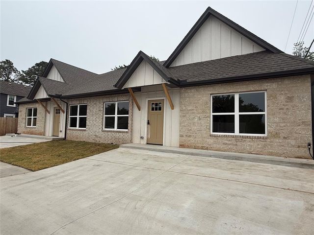 100 S. Walnut Street, Edmond, OK 73003