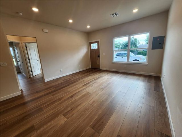 100 S. Walnut Street, Edmond, OK 73003