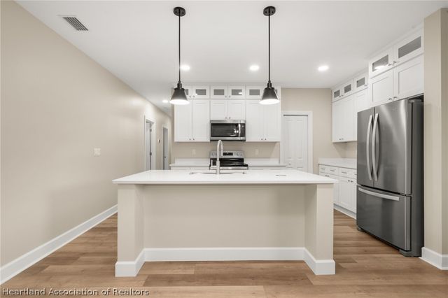 329 Hemlock Avenue, Sebring, FL 33870