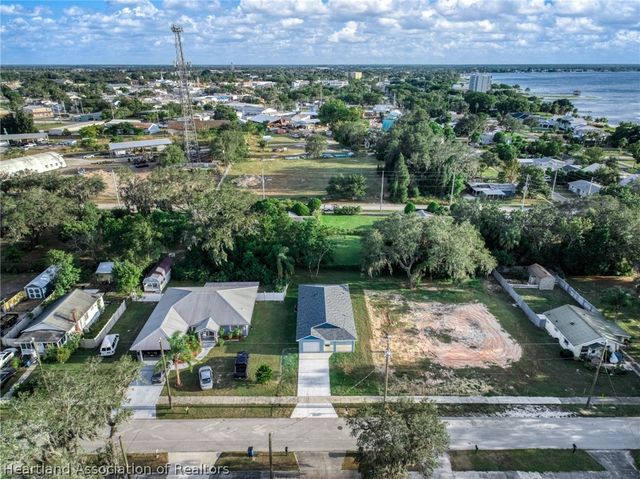 329 Hemlock Avenue, Sebring, FL 33870