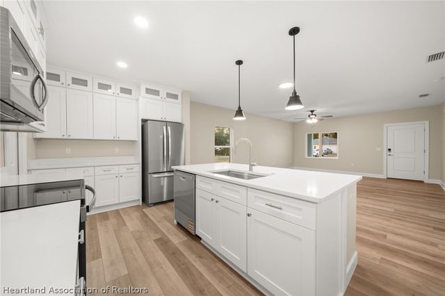 329 Hemlock Avenue, Sebring, FL 33870