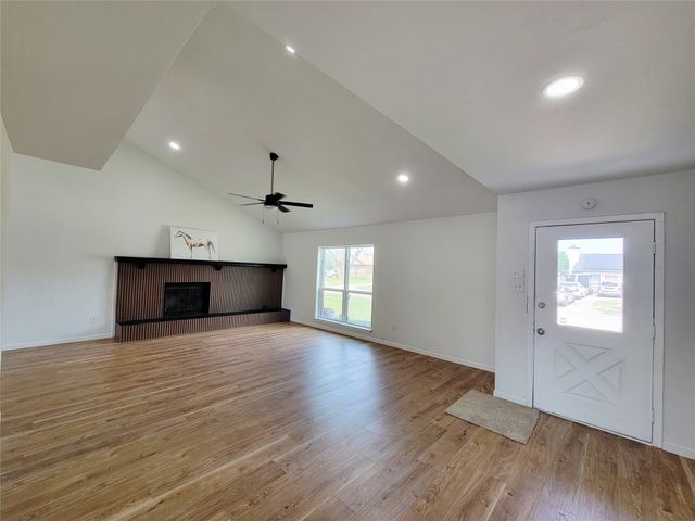 2317 Woodhollow Avenue, Mesquite, TX 75150