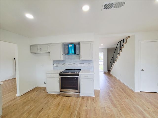 2317 Woodhollow Avenue, Mesquite, TX 75150