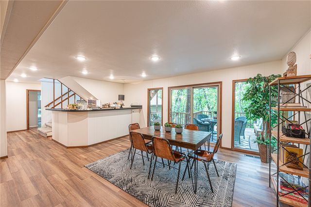 1146 N Eastwood Drive, Fayetteville, AR 72701