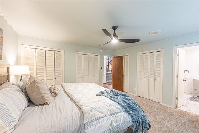 1146 N Eastwood Drive, Fayetteville, AR 72701