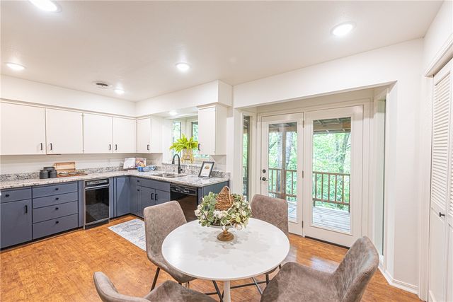 1146 N Eastwood Drive, Fayetteville, AR 72701