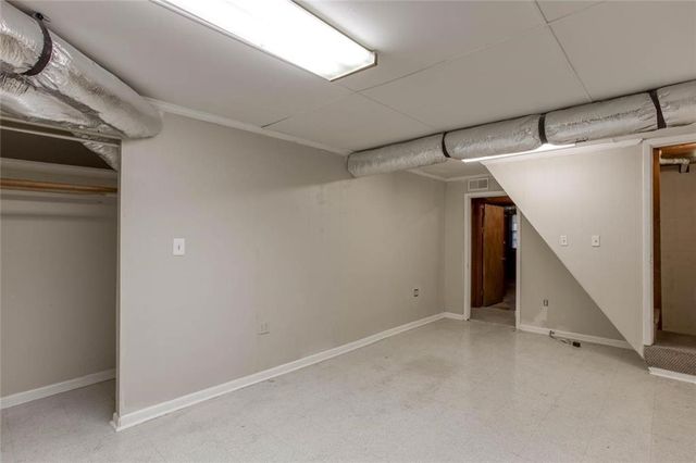1060 Oakdale Drive SE, Smyrna, GA 30080