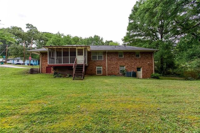 1060 Oakdale Drive SE, Smyrna, GA 30080