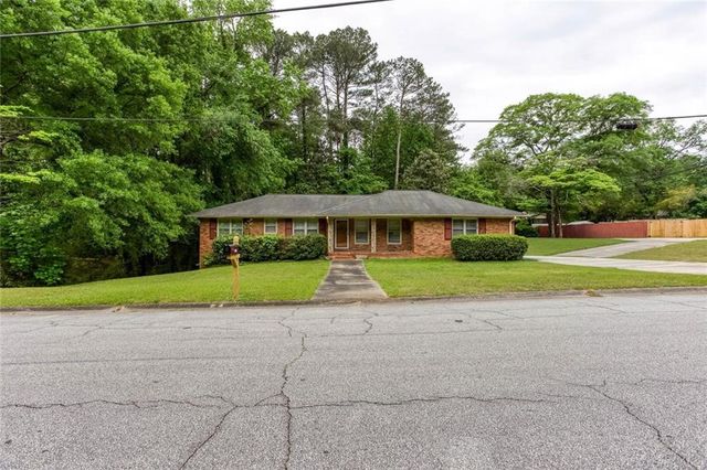1060 Oakdale Drive SE, Smyrna, GA 30080