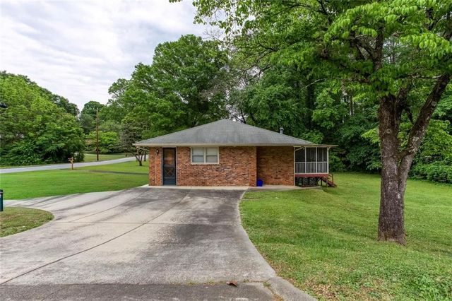 1060 Oakdale Drive SE, Smyrna, GA 30080