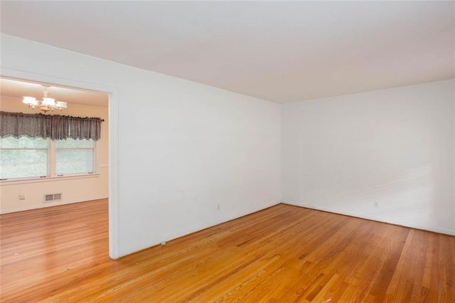 1060 Oakdale Drive SE, Smyrna, GA 30080