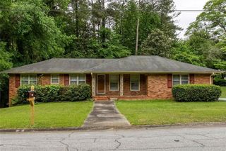 1060 Oakdale Drive SE, Smyrna, GA 30080