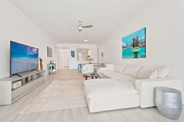 11 Harbour Isle Drive W 206, Fort Pierce, FL 34949