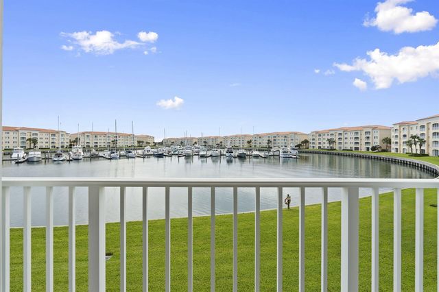 11 Harbour Isle Drive W 206, Fort Pierce, FL 34949